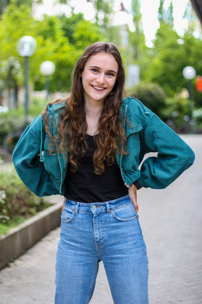 Foto: Anna Mina Morina, Politische Geschäftsführung der GRÜNEN JUGEND Bayern